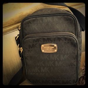 Michaelkores  Crossbody bag
